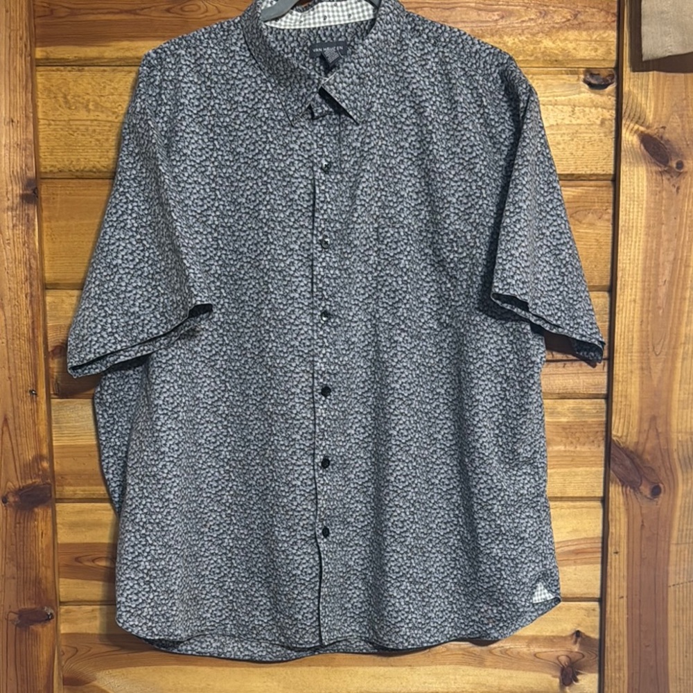 Van Heusen Black, Grey, and White Casual Button Down Shirt